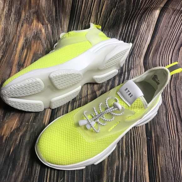 steve madden myles yellow